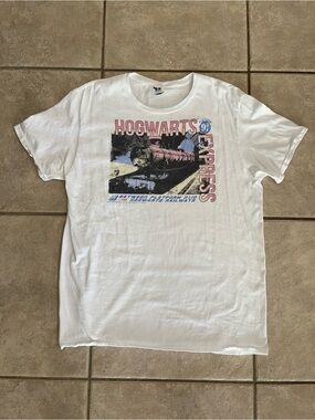 Russell Athletic 100% Cotton Hogwarts Express Graphic Crew Neck T-Shirt, Size L
